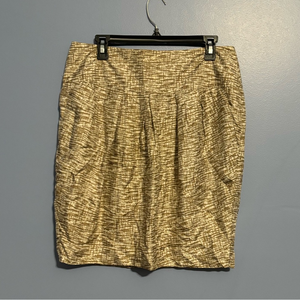 Banana Republic Silk Lined Skirt EUC Cream Colored and Brown With Pockets!!
